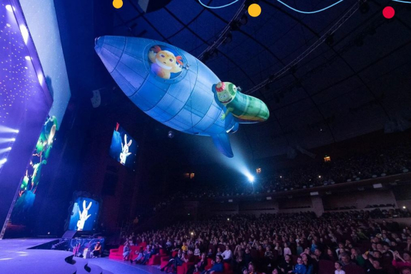 ЁЛКА ТЕЛЕКАНАЛА МУЛЬТ. КОЛЕСО ЧУДЕС