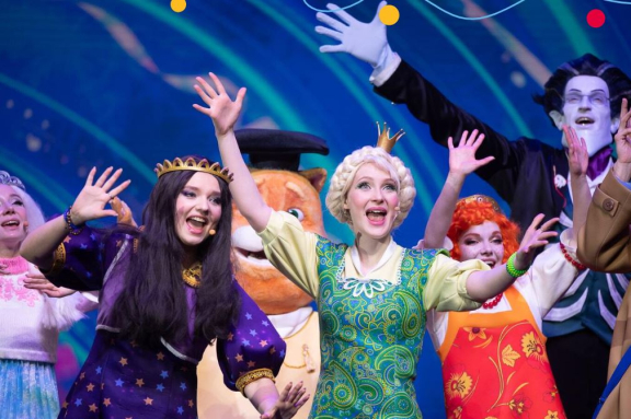 ЁЛКА ТЕЛЕКАНАЛА МУЛЬТ. КОЛЕСО ЧУДЕС