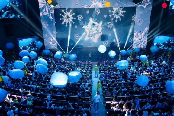 ЁЛКА ТЕЛЕКАНАЛА МУЛЬТ. КОЛЕСО ЧУДЕС