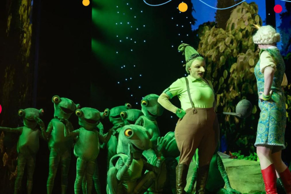 ЁЛКА ТЕЛЕКАНАЛА МУЛЬТ. КОЛЕСО ЧУДЕС