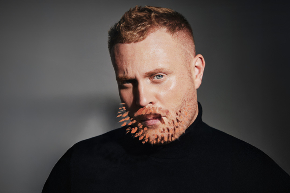 Евгений Чебатков. «На других берегах»
